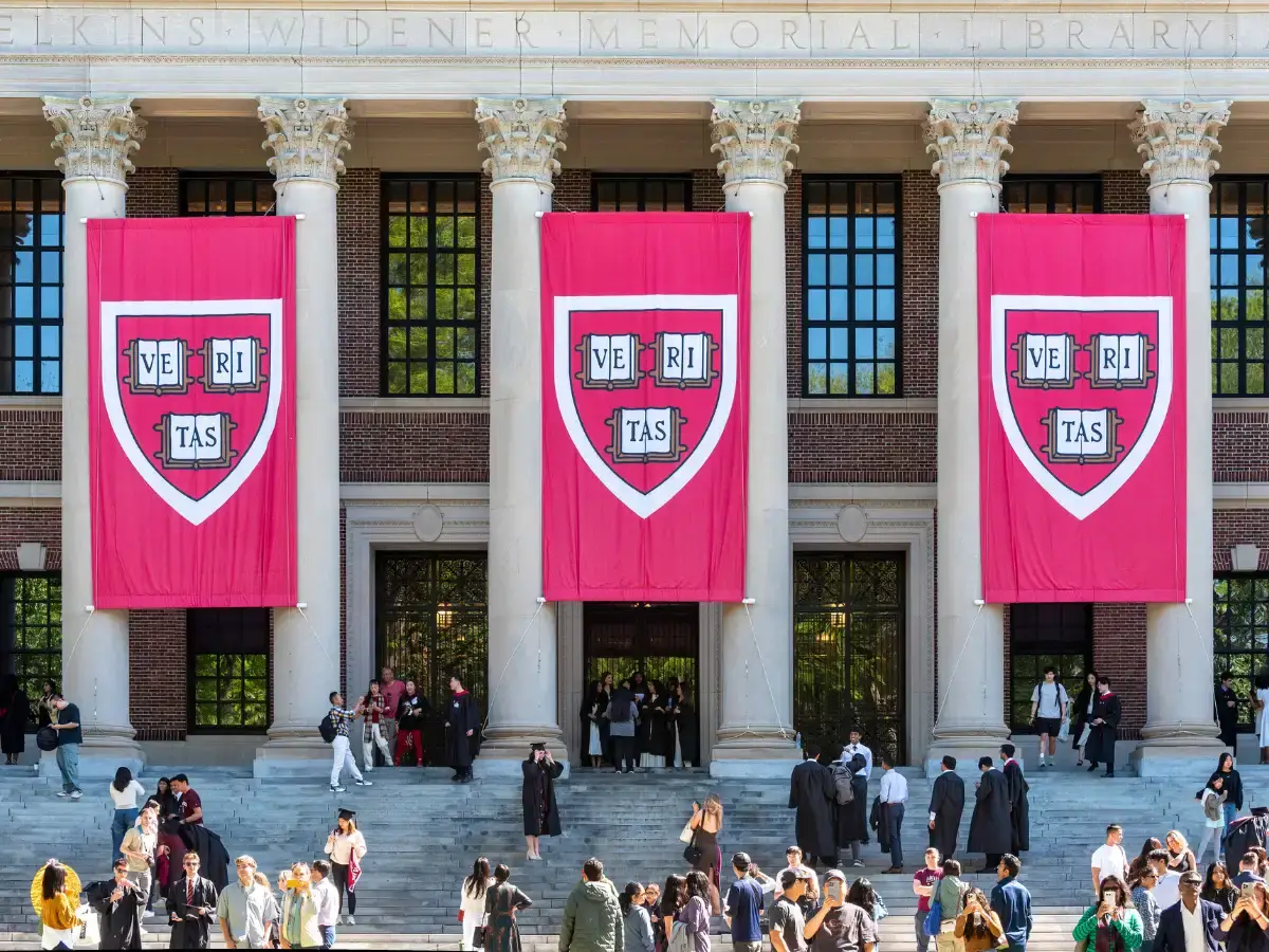 Harvard: Mahasiswa internasional segera masuk AS sebelum 15 September 